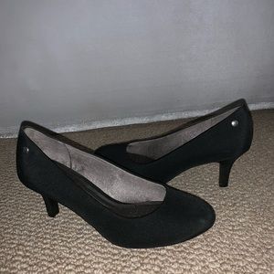 Life stride comfort black heels size 7.5